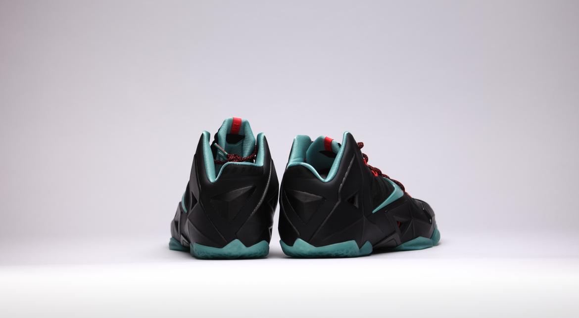 Lebron 11 store all black